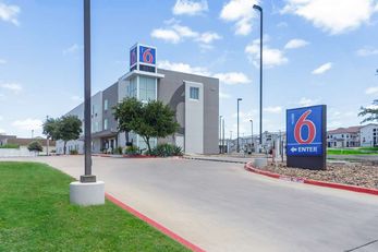 Motel 6 Laredo Airport