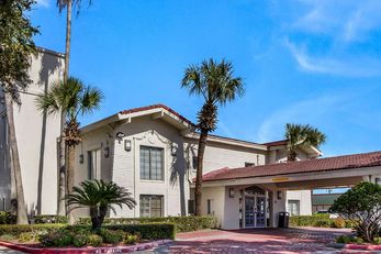 Motel 6 Baytown
