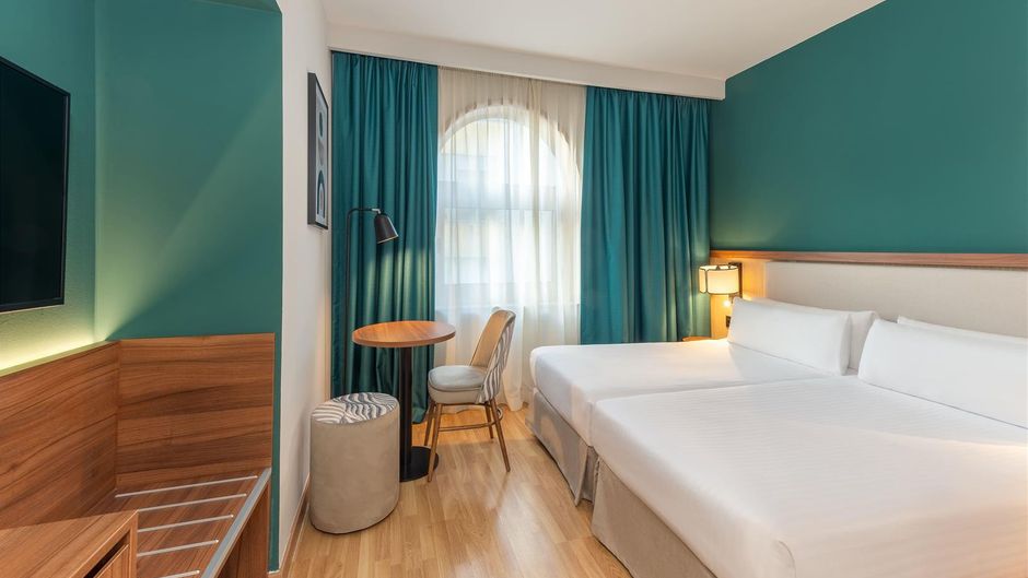 Hotel Elche Centro Affiliated by Melia Room