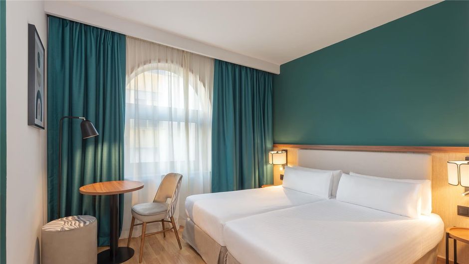Hotel Elche Centro Affiliated by Melia Room