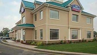 Howard Johnson Hotel - Toms River