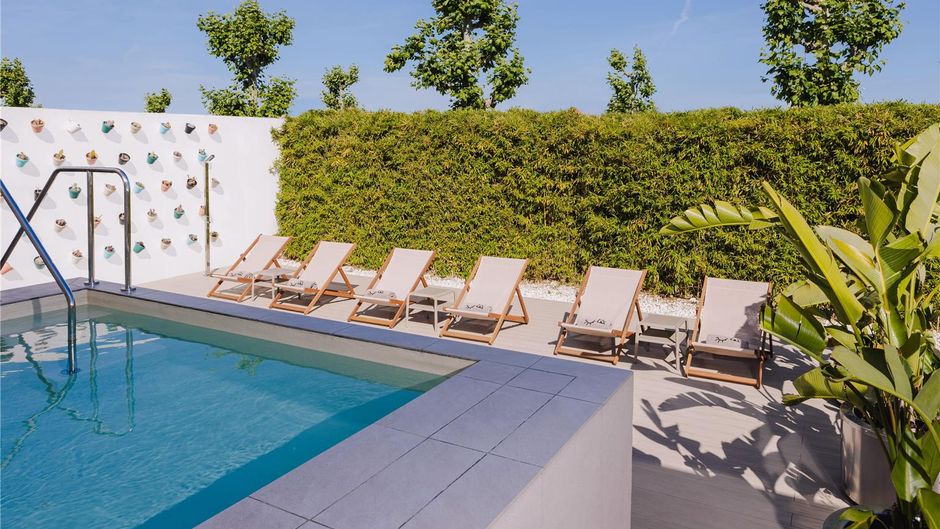 Innside Barcelona Airport Pool