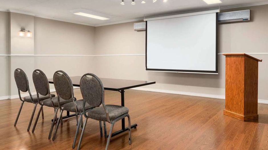Travelodge Owen Sound Meeting