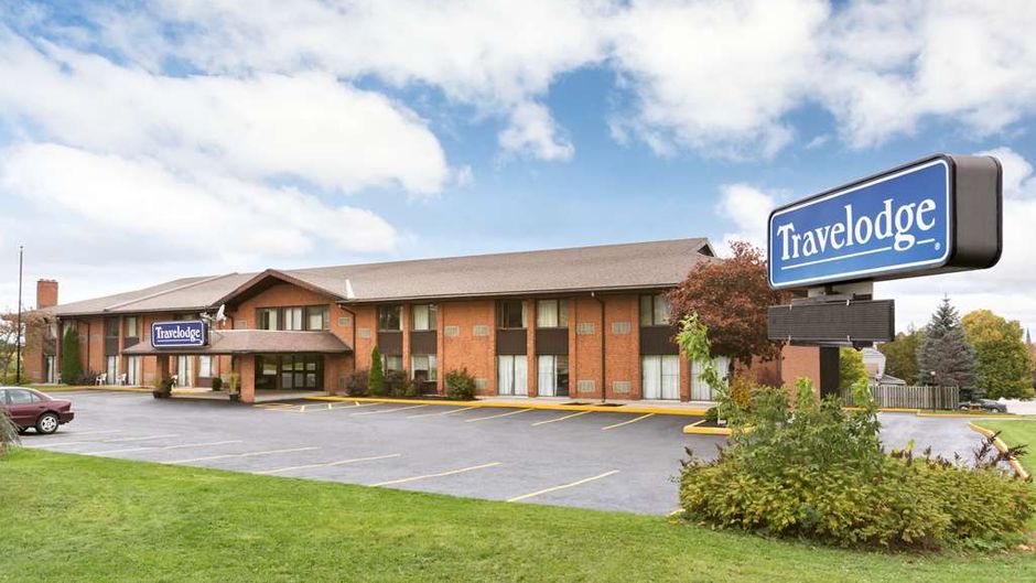 Travelodge Owen Sound Exterior