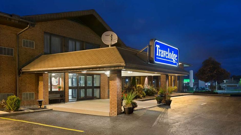 Travelodge Owen Sound Exterior