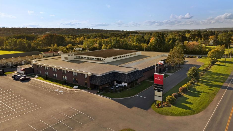 Ramada Fredericton Exterior