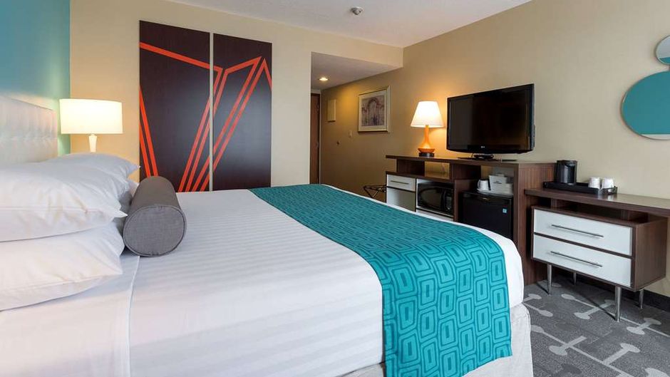 Howard Johnson Hotel By The Falls Room