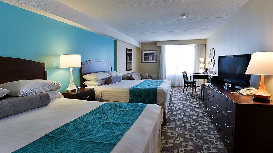 Howard Johnson Hotel By The Falls Room