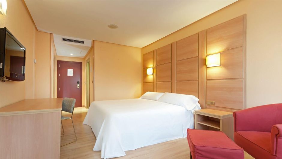 Hotel Puertollano Room