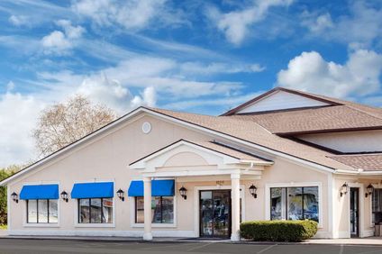 Howard Johnson Express Inn