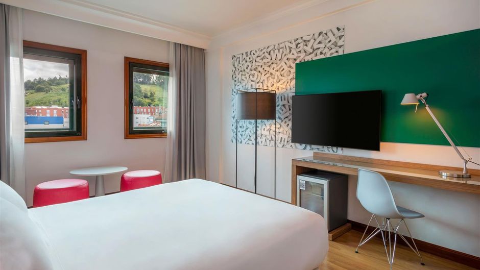 Hotel Santiago Plaza, Affiliated Melia Room
