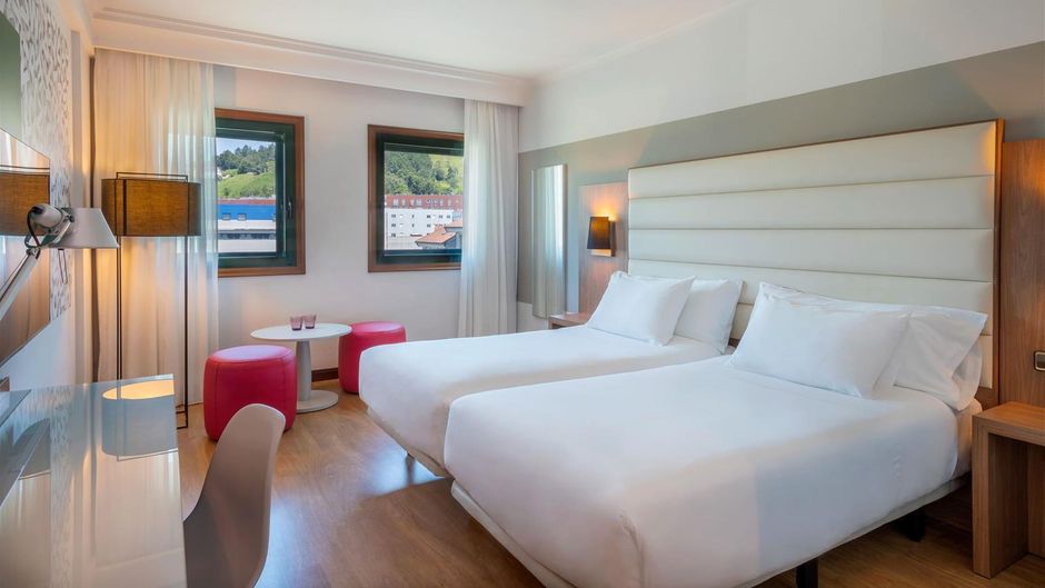 Hotel Santiago Plaza, Affiliated Melia Room