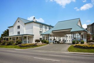 Ramada Pigeon Forge North