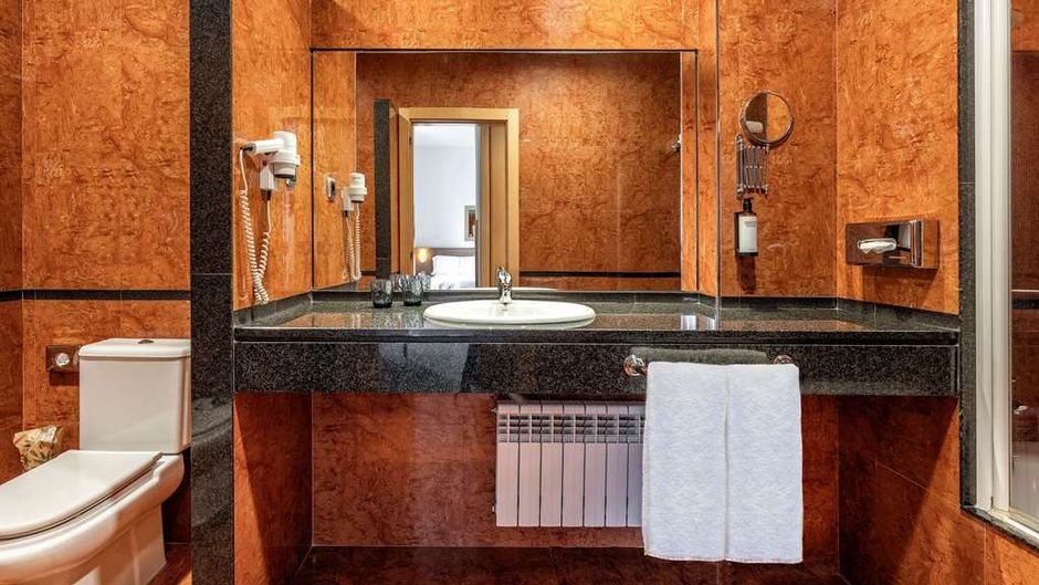 Hotel Zentral Leon Room