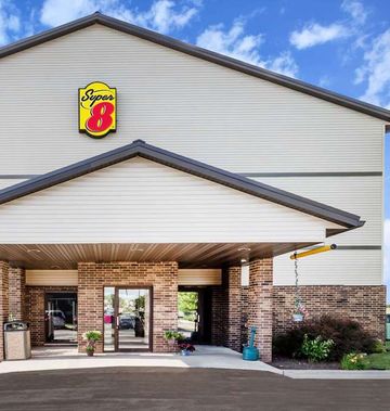 AmericInn by Wyndham Columbus