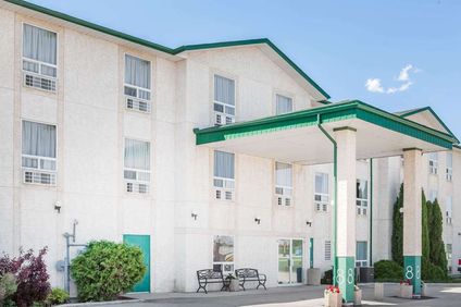 Super 8 Dauphin