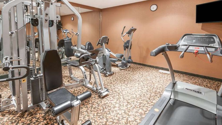 Super 8 Three Hills Health
