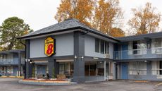 Super 8 Black Mountain
