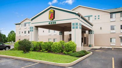 Super 8 Aurora/Naperville Area