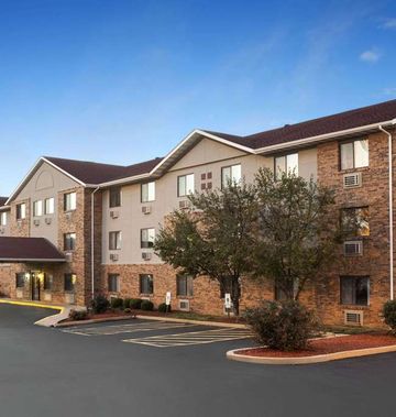 Super 8 Fairview Heights-St. Louis