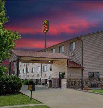 Super 8 Normal Bloomington