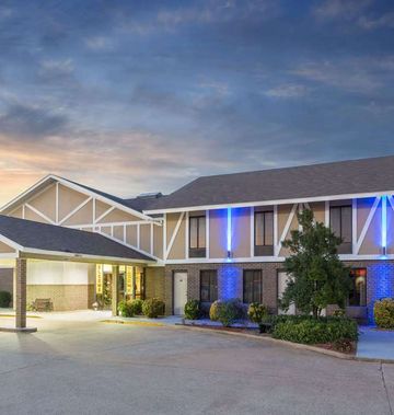 Super 8 Bentonville