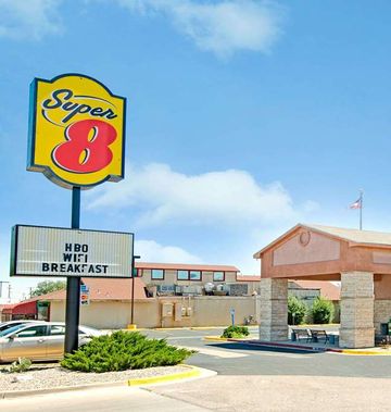 Super 8 Belen