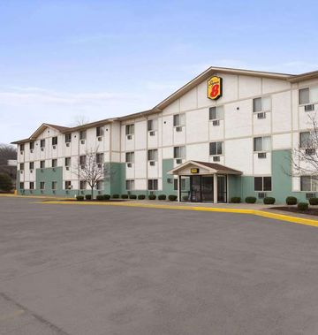 Super 8 Cromwell/Middletown