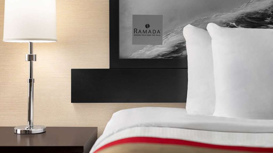Ramada by Wyndham Niagara Fallsview Room