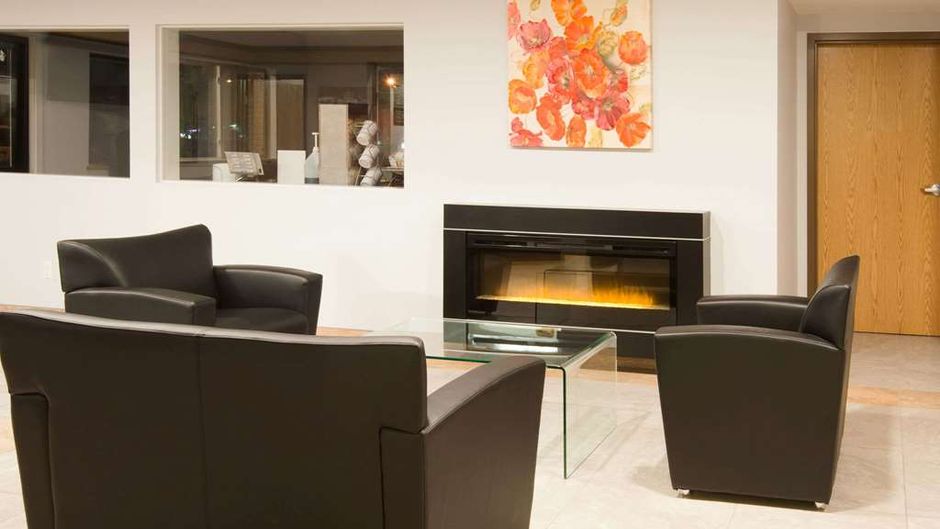 Super 8 Salmon Arm Lobby