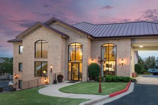 Super 8 Branson/Andy Williams Theatre