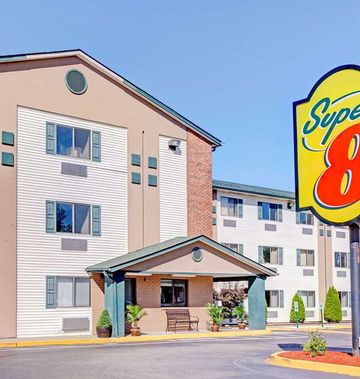 Super 8 Louisville Airport