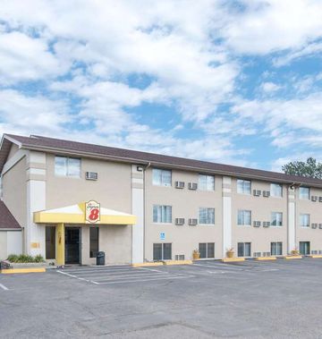 Super 8 Watertown