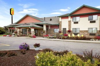 Super 8 Eveleth