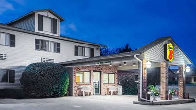 Super 8 Monroe
