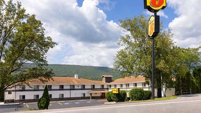 Super 8 Burnham/Lewistown