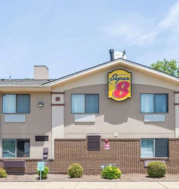 Super 8 Hampton