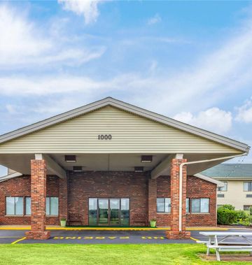 Super 8 Henrietta/Rochester Area