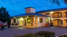 Super 8 Walterboro