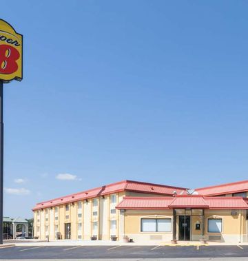 Super 8 Clinton