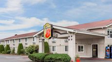 Super 8 Shelton