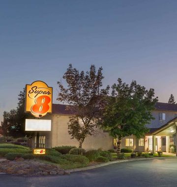 Super 8 Bend