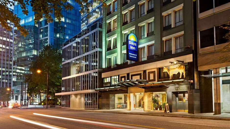 Days Inn Vancouver Downtown Exterior