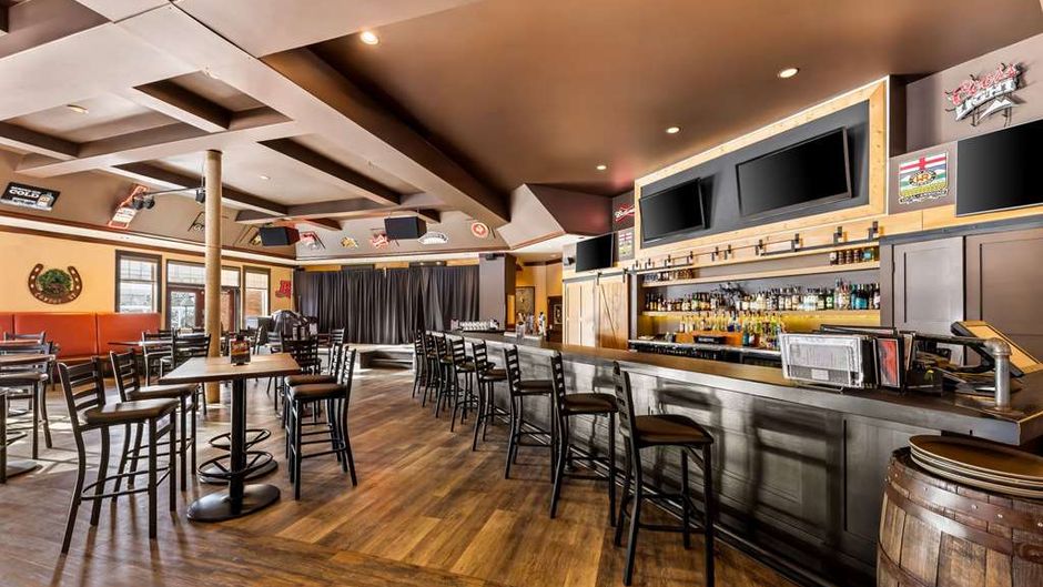Wingate by Wyndham Calgary South Restaurant