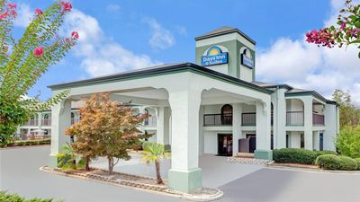Days Inn & Suites Stockbridge South ATL