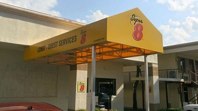 Super 8 Dover