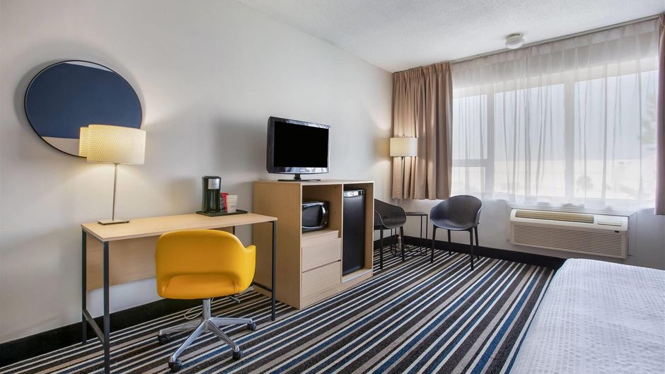 Days Inn & Conf Ctr Montreal Arpt Room