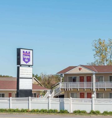 Knights Inn Ottawa