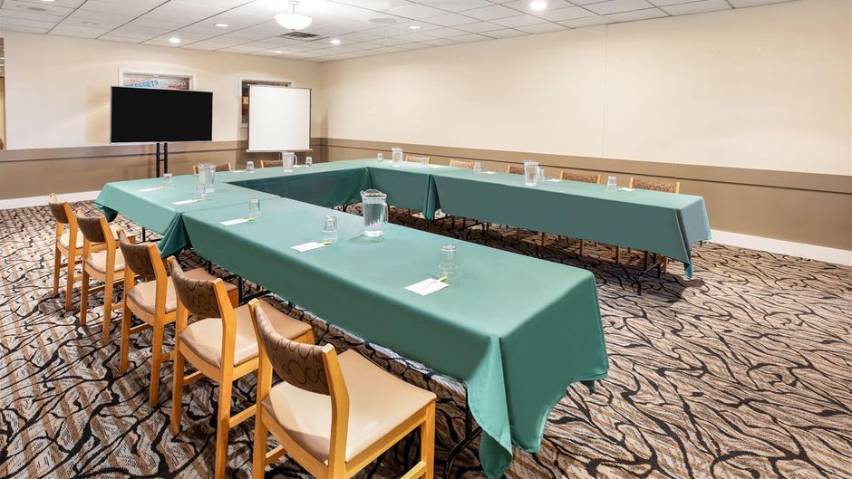 Days Inn Nanaimo Meeting