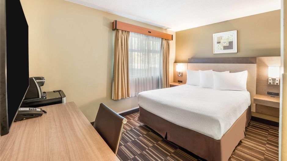 Days Inn Nanaimo Suite